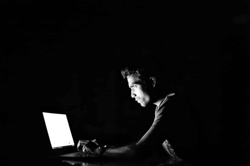 Hacker-bitcoin-carteira-30-horas-hackers polícia federal unick indeal criptomoedas pirâmide
