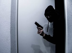 roubo-ladrão-funcionário-exchange-corretora-bitcoin-criptomoedas