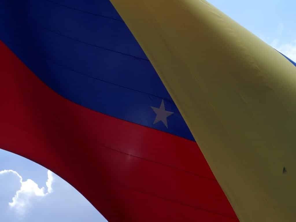 venezuela-madura-petro-criptomoeda-bitcoin-dash-carteira-economia