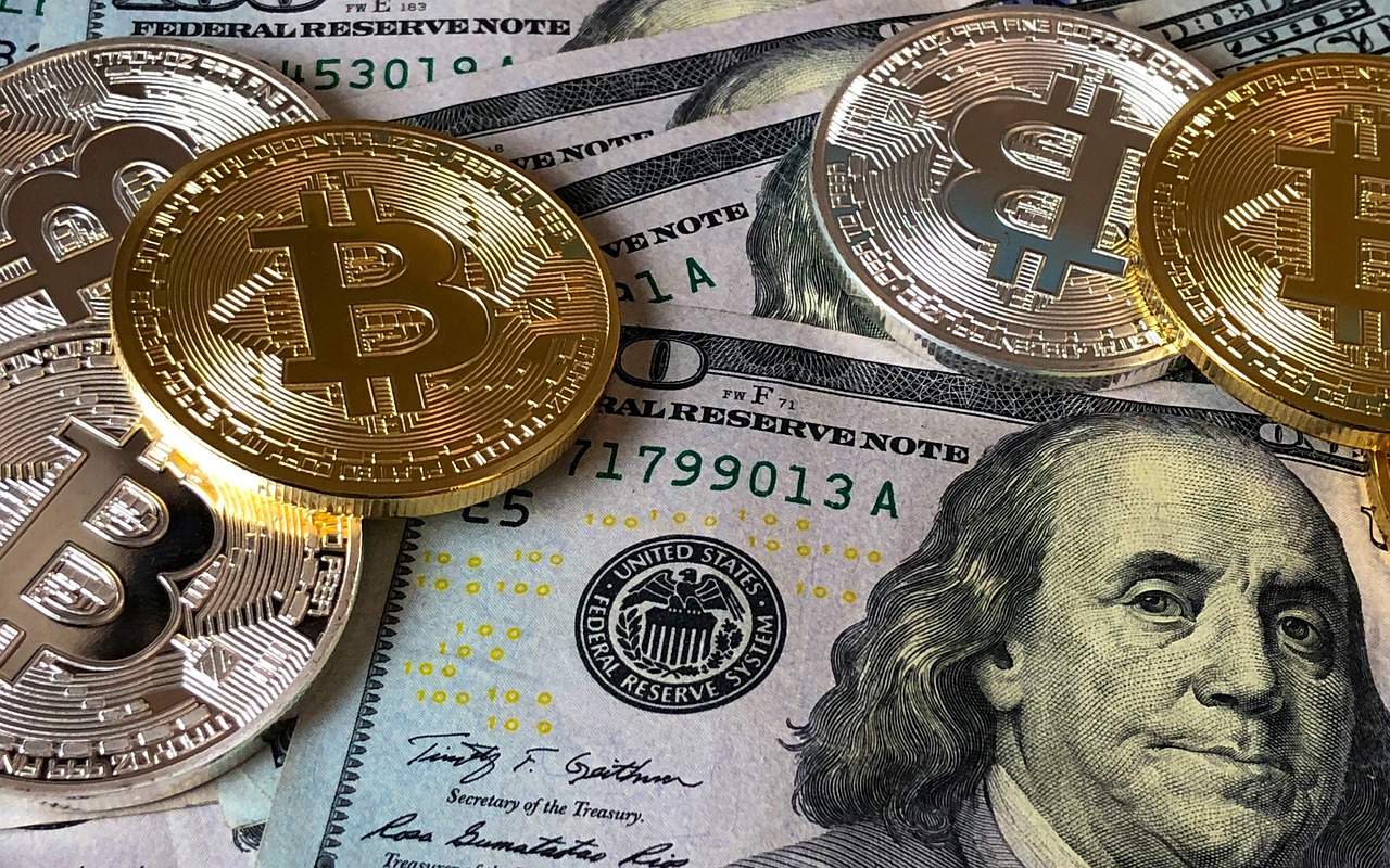 Bitcoin pode atingir US$14 mil na iminente cruz da morte do dólar