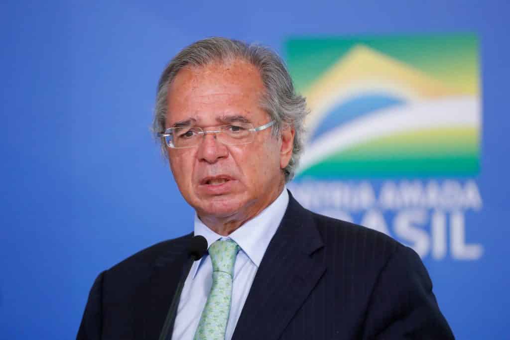 General afasta Guedes de jornalistas depois de falar sobre “tributos alternativos”