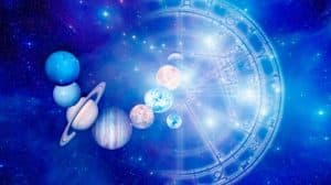 Influenciadora "prever" o preço do bitcoin usando astrologia