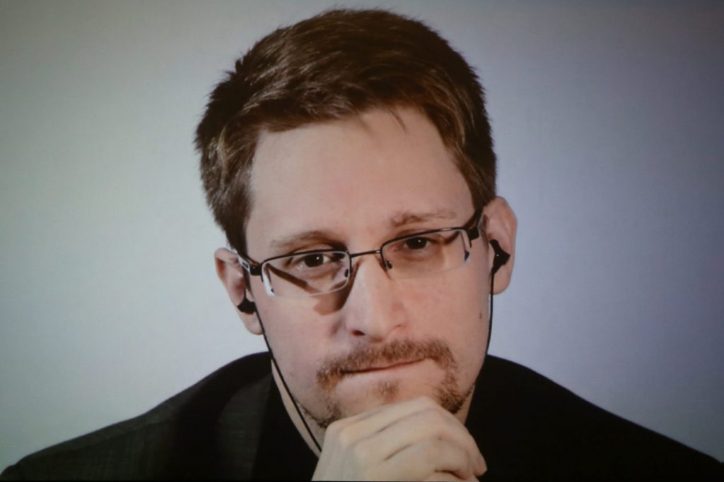 Edward Snowden - metaverso