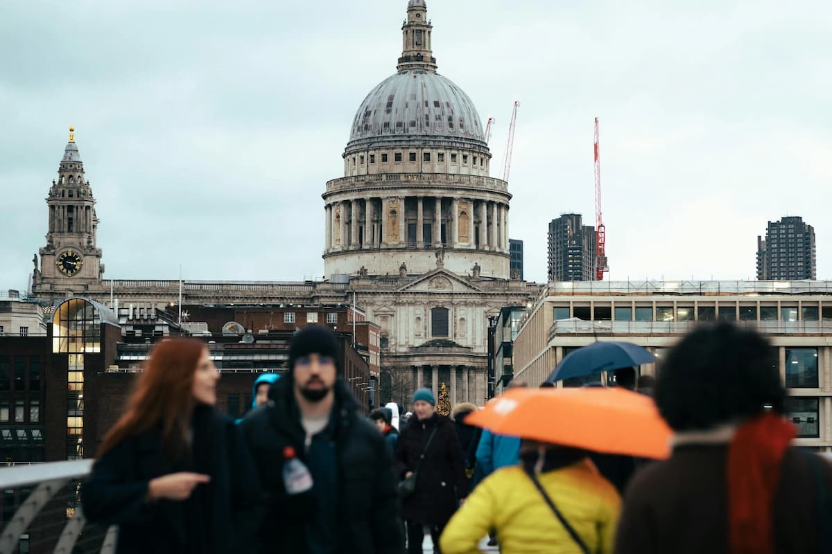 Governo do Reino Unido introduz medida para reconhecer tokens blockchain como propriedade pessoal