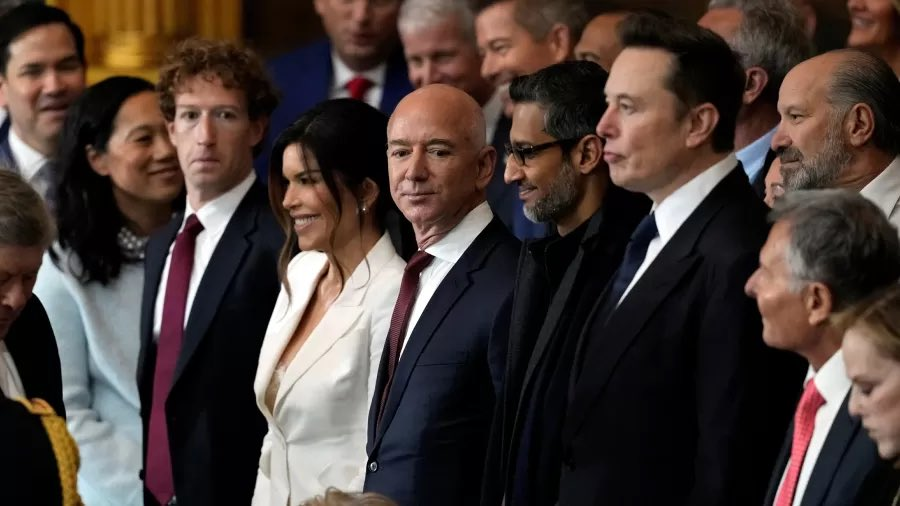 Magnatas o Vale do Silício presentes na posse de Donald Trump.